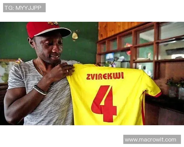 足球明星16岁遭遇骨折困扰如何克服伤痛重返赛场的励志故事