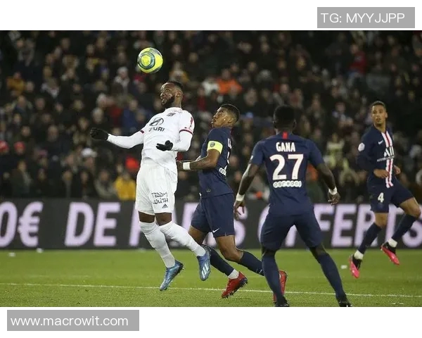 巴黎圣日耳曼对决摩洛哥球队法国杯精彩赛事回顾与分析